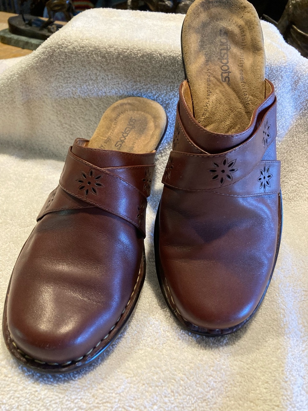 Soft spots brown leather mules Sz 8W